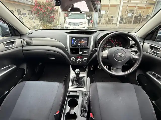 スバル インプレッサ 2．0GT 静岡県 2010(平22)年 5.4万km オブシディアンブラックパール 走行53149キロ（登録時）/5速マニュアル/4WD・ターボ/KENWOODナビ・地デジ/DVD再生可能/Bluetoothオーディオ/ETC/バックカメラ/ドライブレコーダー前後/D席パワーシート/スマートキー×2/プッシュスタート/HIDヘッドライト/フォグランプ/ウィンカードアミラー/純正17インチアルミホイール/電動格納ミラー/WエアB＋ABS/純正フロアマット/純正ドアバイザー/車両取説あり