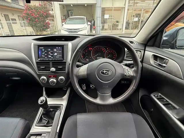 スバル インプレッサ 2．0GT 静岡県 2010(平22)年 5.4万km オブシディアンブラックパール 走行53149キロ（登録時）/5速マニュアル/4WD・ターボ/KENWOODナビ・地デジ/DVD再生可能/Bluetoothオーディオ/ETC/バックカメラ/ドライブレコーダー前後/D席パワーシート/スマートキー×2/プッシュスタート/HIDヘッドライト/フォグランプ/ウィンカードアミラー/純正17インチアルミホイール/電動格納ミラー/WエアB＋ABS/純正フロアマット/純正ドアバイザー/車両取説あり