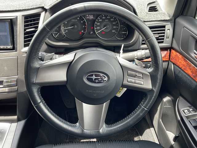 スバル レガシィ ツーリングワゴン 2．5GTアイサイト 新潟県 2012(平24)年 5.5万km サテンホワイトパール 4WD/社外SDナビ:CN-MW240D/バックカメラ/アイサイト/社外エンジンスターター/レーダークルーズコントロール/ETC/パドルシフト/ドアバイザー/取扱説明書/保証書