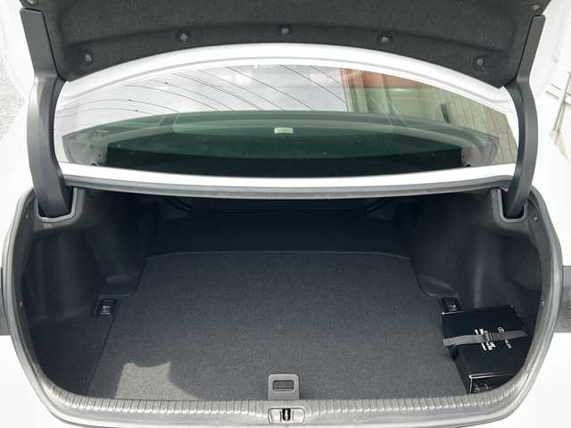 レクサス ＲＣ Ｆ 神奈川県 2015(平27)年 3.3万km ホワイトノーヴァガラスフレーク ワンオーナー/マークレビンソン/赤革シート/電動リヤスポイラー/TVD/純正ナビ【CD/DVD/SD/USB/BT/AUX/フルセグTV】/ビルトインETC(DSRC)/前席メモリーパワーシート/シートヒーター/エアシート/クルーズコントロール/プリクラッシュセーフティー/コーナーセンサー/パドルシフト/3眼LEDライト/オートハイビーム/純正フロアマット/社外前後ドライブレコーダー/ビルトインETC/ステアリングスイッチ/プッシュスタート/スマートキー/保証書/取扱説明書/カードキー/スマートキー