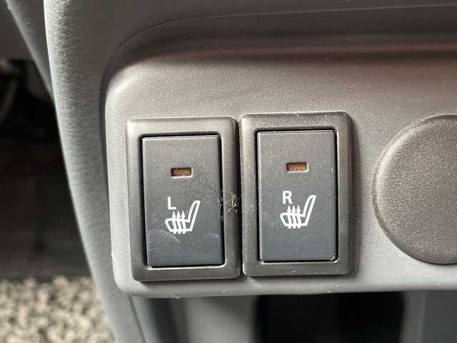 スズキ ハスラー G 神奈川県 2019(令1)年 5.9万km フェニックスレッドパール/ホワイト2トーンルーフ ワンオーナー/デュアルカメラブレーキサポート/・車線逸脱警報機能/・ふらつき警報機能/・先行車発進お知らせ機能/・アイドリングストップシステム/社外ナビ/　　CD/DVD/SD/ワンセグ/シートヒーター/純正15インチスチールホイール/純正フロアマット/ハロゲンヘッドランプ/ステアリングスイッチ/オートエアコン/キーレスプッシュスタートシステム