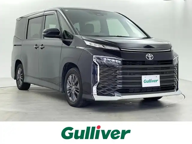 トヨタ ヴォクシー S－G 福井県 2023(令5)年 3.6万km スパークリングブラックパールクリスタルシャイン 純正ディスプレイオーディオ/・AM/FM/TV/BT/USB/CD/DVD/レーダークルコン/ETC2.0/バックカメラ/前後コーナーセンサー/両側パワスラ/MTモード付AT/ブレーキホールド/オートライト/オートハイビーム/LEDライト/ヘッドライトレベライザー/純正フロアマット/純正アルミホイール/横滑り防止装置/レーンキープアシスト/衝突被害軽減システム