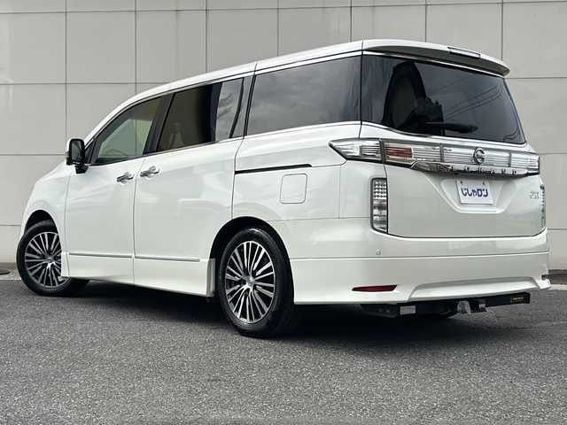 日産 エルグランド 250ハイウェイスター 茨城県 2015(平27)年 14.7万km ブリリアントホワイトパール 【(株)IDOMが運営する【じしゃロン水戸店】の自社ローン対象車両になります。こちらは現金ご利用時の価格です。自社ローンご希望の方は別途その旨お申付け下さい。】/純正HDDナビ/　CD/DVD/DTV/Bluetooth/USB/アラウンドビューモニター/両側パワースライドドア/ハーフレザーシート/純正フロアマット/クルーズコントロール/ビルトインETC/スマートキー/ステアリングスイッチ/ヒッチメンバー付