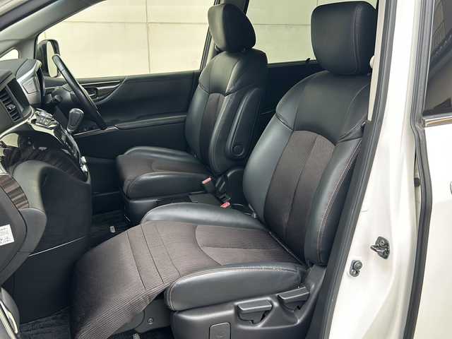 日産 エルグランド 250ハイウェイスター 茨城県 2015(平27)年 14.7万km ブリリアントホワイトパール 【(株)IDOMが運営する【じしゃロン水戸店】の自社ローン対象車両になります。こちらは現金ご利用時の価格です。自社ローンご希望の方は別途その旨お申付け下さい。】/純正HDDナビ/　CD/DVD/DTV/Bluetooth/USB/アラウンドビューモニター/両側パワースライドドア/ハーフレザーシート/純正フロアマット/クルーズコントロール/ビルトインETC/スマートキー/ステアリングスイッチ/ヒッチメンバー付