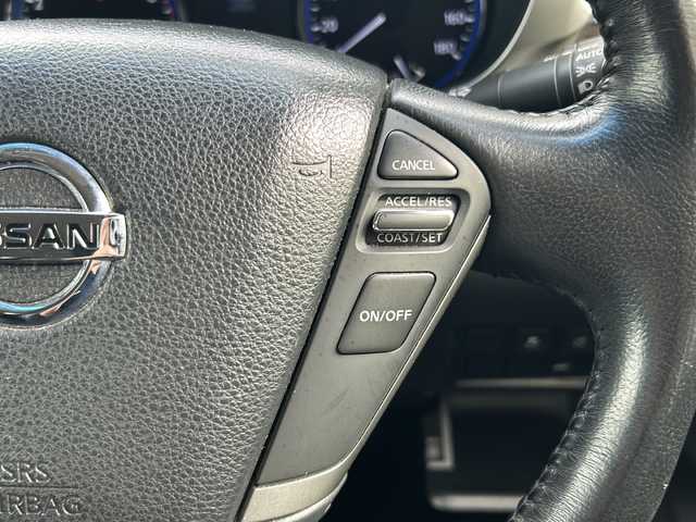 日産 エルグランド 250ハイウェイスター 茨城県 2015(平27)年 14.7万km ブリリアントホワイトパール 【(株)IDOMが運営する【じしゃロン水戸店】の自社ローン対象車両になります。こちらは現金ご利用時の価格です。自社ローンご希望の方は別途その旨お申付け下さい。】/純正HDDナビ/　CD/DVD/DTV/Bluetooth/USB/アラウンドビューモニター/両側パワースライドドア/ハーフレザーシート/純正フロアマット/クルーズコントロール/ビルトインETC/スマートキー/ステアリングスイッチ/ヒッチメンバー付