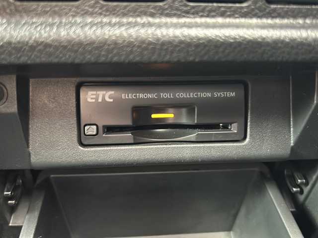 日産 エルグランド 250ハイウェイスター 茨城県 2015(平27)年 14.7万km ブリリアントホワイトパール 【(株)IDOMが運営する【じしゃロン水戸店】の自社ローン対象車両になります。こちらは現金ご利用時の価格です。自社ローンご希望の方は別途その旨お申付け下さい。】/純正HDDナビ/　CD/DVD/DTV/Bluetooth/USB/アラウンドビューモニター/両側パワースライドドア/ハーフレザーシート/純正フロアマット/クルーズコントロール/ビルトインETC/スマートキー/ステアリングスイッチ/ヒッチメンバー付