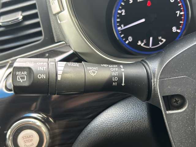 日産 エルグランド 250ハイウェイスター 茨城県 2015(平27)年 14.7万km ブリリアントホワイトパール 【(株)IDOMが運営する【じしゃロン水戸店】の自社ローン対象車両になります。こちらは現金ご利用時の価格です。自社ローンご希望の方は別途その旨お申付け下さい。】/純正HDDナビ/　CD/DVD/DTV/Bluetooth/USB/アラウンドビューモニター/両側パワースライドドア/ハーフレザーシート/純正フロアマット/クルーズコントロール/ビルトインETC/スマートキー/ステアリングスイッチ/ヒッチメンバー付