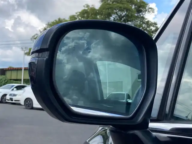 ホンダ オデッセイ アブソルート EX 静岡県 2015(平27)年 8.8万km プレミアムヴィーナスブラックP Honda SENSING/純正ナビ（VXM-152VFi）/   AM FM CD DVD Bluetooth SD　/フルセグTV/バックカメラ/ETC/アダプティブクルーズコントロール/ブラインドスポットモニタリング/運転席パワーシート/2列目プレミアムクレードルシート/オットマン/LEDヘッドライト/LEDルームランプ/パドルシフト/フロントフォグランプ/コンフォートビューパッケージ/純正18インチアルミホイール/スマートキー