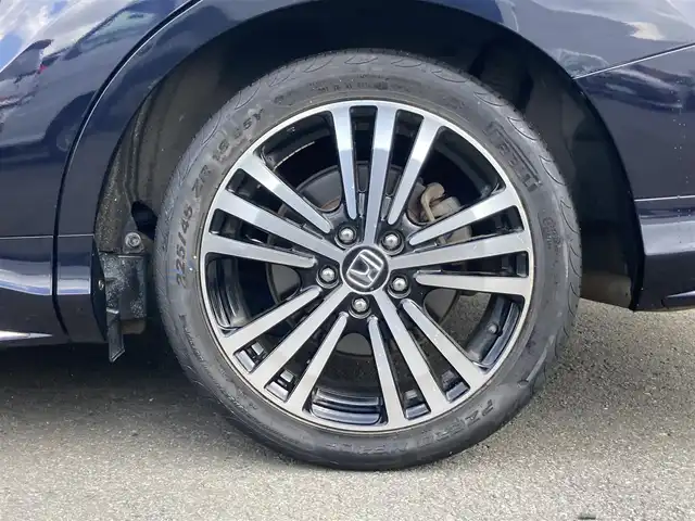 ホンダ オデッセイ アブソルート EX 静岡県 2015(平27)年 8.8万km プレミアムヴィーナスブラックP Honda SENSING/純正ナビ（VXM-152VFi）/   AM FM CD DVD Bluetooth SD　/フルセグTV/バックカメラ/ETC/アダプティブクルーズコントロール/ブラインドスポットモニタリング/運転席パワーシート/2列目プレミアムクレードルシート/オットマン/LEDヘッドライト/LEDルームランプ/パドルシフト/フロントフォグランプ/コンフォートビューパッケージ/純正18インチアルミホイール/スマートキー