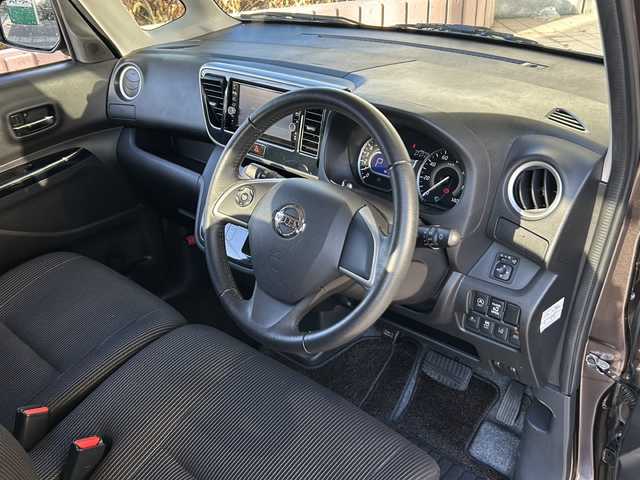 日産 デイズ ルークス ハイウェイスターX 静岡県 2020(令2)年 6万km アッシュブラウンM 純正ナビ/CD/DVD/FM/AM/ipod/フルセグ/Bluetooth//USB//主要装備/・ドライブレコーダー　/・純正ナビ　/・全方位カメラ/・ＬＥＤライト　/・オートハイビーム　/・オートライト　/・レーンキープ　/・アイドリングストップ　/・ステアリングリモコン　/・プッシュスタート　/・スマートキー　/・パワースライドドア/・衝突軽減システム/・エマージェンシーブレーキ