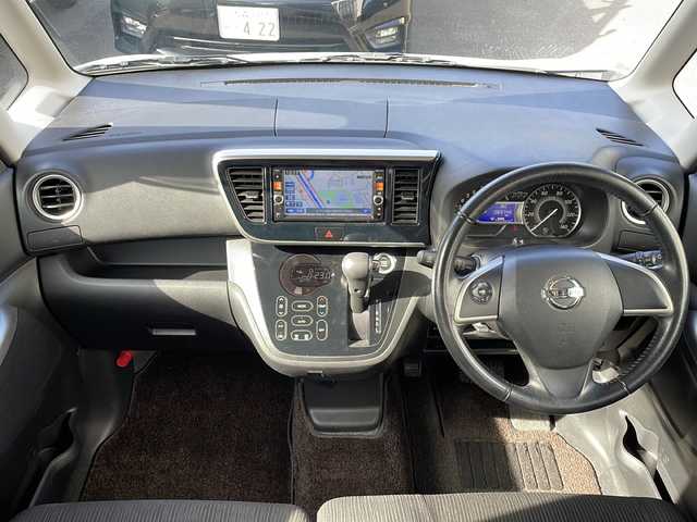 日産 デイズ ルークス ハイウェイスターX Gパッケージ 青森県 2014(平26)年 8.4万km ホワイトパール ・4WD/・純正ナビ/・全方位カメラ/・フルセグTV/・Bluetooth/・両側パワースライドドア/・エンジンスターター/・スマートキー/・シートヒーター/・ETC/・純正15AW/・純正フォグ/・オートライト/・保証書・取説あり