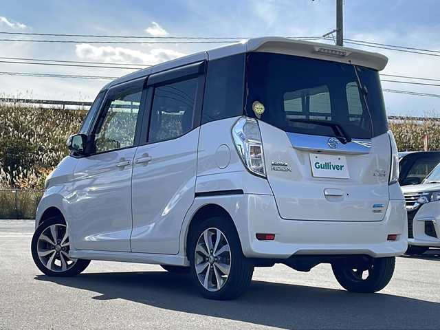 日産 デイズ ルークス ハイウェイスターX Gパッケージ 青森県 2014(平26)年 8.4万km ホワイトパール ・4WD/・純正ナビ/・全方位カメラ/・フルセグTV/・Bluetooth/・両側パワースライドドア/・エンジンスターター/・スマートキー/・シートヒーター/・ETC/・純正15AW/・純正フォグ/・オートライト/・保証書・取説あり