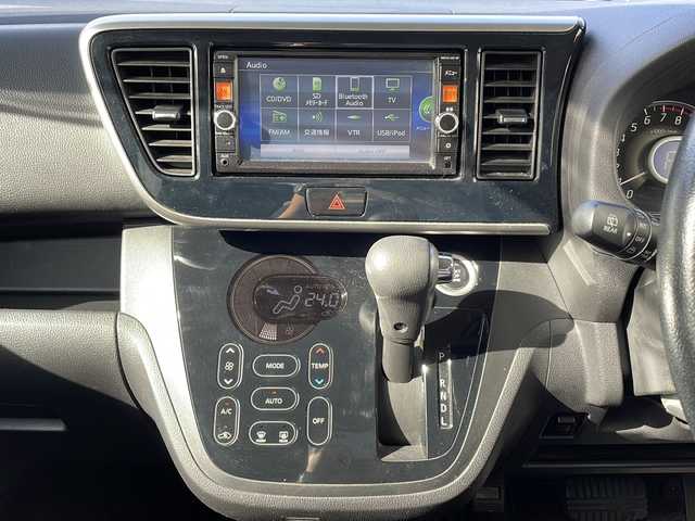 日産 デイズ ルークス ハイウェイスターX Gパッケージ 青森県 2014(平26)年 8.4万km ホワイトパール ・4WD/・純正ナビ/・全方位カメラ/・フルセグTV/・Bluetooth/・両側パワースライドドア/・エンジンスターター/・スマートキー/・シートヒーター/・ETC/・純正15AW/・純正フォグ/・オートライト/・保証書・取説あり