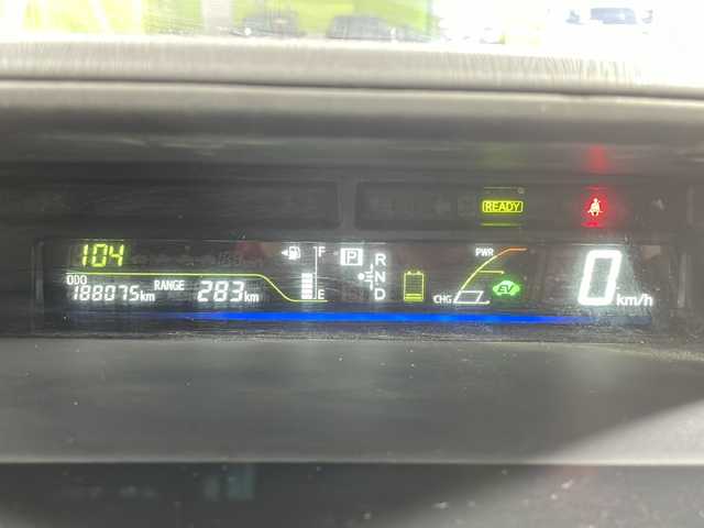 トヨタ プリウス α S チューンブラック 沖縄県 2014(平26)年 18.8万km ホワイトパールクリスタルシャイン 禁煙車/純正7インチナビ/AM/FM/CD/DVD/フルセグTV/Bluetooth/バックカメラ/モデリスタエアロ/ステアリングリモコン/ビルトインETC/カーテンエアバッグ/社外17インチアルミホイール/カーテンエアバッグ/ドアバイザー/純正フロアマット/LEDヘッドライト/プッシュスタート/スペアキー有/ABS