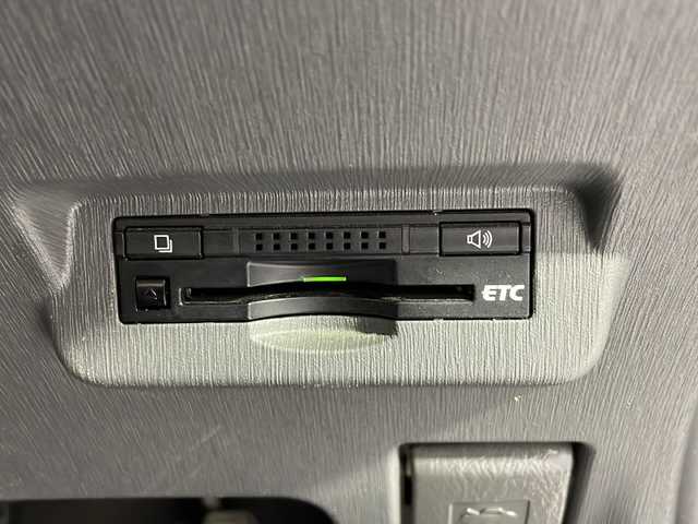 トヨタ プリウス α S チューンブラック 沖縄県 2014(平26)年 18.8万km ホワイトパールクリスタルシャイン 禁煙車/純正7インチナビ/AM/FM/CD/DVD/フルセグTV/Bluetooth/バックカメラ/モデリスタエアロ/ステアリングリモコン/ビルトインETC/カーテンエアバッグ/社外17インチアルミホイール/カーテンエアバッグ/ドアバイザー/純正フロアマット/LEDヘッドライト/プッシュスタート/スペアキー有/ABS