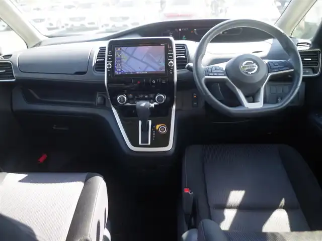 日産 セレナ ハイウェイスターVセレクションⅡ 千葉県 2018(平30)年 4.8万km ブリリアントホワイトパール エマージェンシーブレーキ/インテリジェントパーキングアシスト/クルーズコントロール/アイドリングストップ/ハンズフリー両側パワースライドドア/純正SDナビ/地デジTV/【BD/DVD/CD再生機能　Bluetooth接続】/アラウンドビューモニター/フリップダウンモニター/ドライブレコーダー/革巻きステアリング/ステアリングスイッチ/ETC/LEDヘッドライト/フォグライト/ウインカーミラー/コーナーセンサー/純正16インチアルミホイル/サイド/カーテンエアバッグ/インテリジェントキー