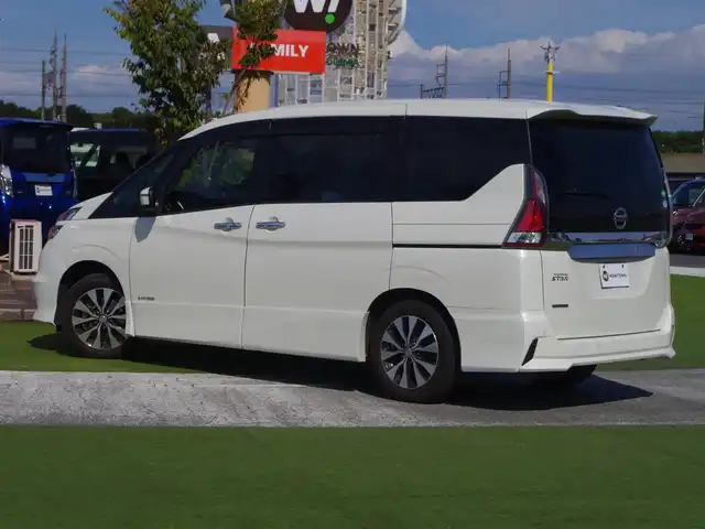 日産 セレナ ハイウェイスターVセレクションⅡ 千葉県 2018(平30)年 4.8万km ブリリアントホワイトパール エマージェンシーブレーキ/インテリジェントパーキングアシスト/クルーズコントロール/アイドリングストップ/ハンズフリー両側パワースライドドア/純正SDナビ/地デジTV/【BD/DVD/CD再生機能　Bluetooth接続】/アラウンドビューモニター/フリップダウンモニター/ドライブレコーダー/革巻きステアリング/ステアリングスイッチ/ETC/LEDヘッドライト/フォグライト/ウインカーミラー/コーナーセンサー/純正16インチアルミホイル/サイド/カーテンエアバッグ/インテリジェントキー