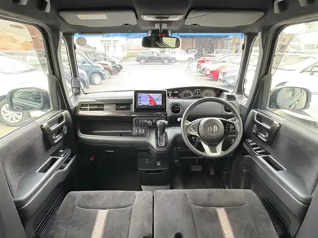 ホンダ Ｎ ＢＯＸ カスタム G L ホンダセンシング 三重県 2018(平30)年 4.8万km クリスタルブラックパール ♪ワンオーナー/♪走行47829Km/ホンダセンシング /・衝突軽減ブレーキ(CMBS)/・誤発進抑制機能/・後方誤発進抑制機能/・歩行者事故低減ステアリング/・アダプティブクルーズコントロール/・LKAS(車線維持支援システム)/・路外逸脱抑制機能/・先行車発進お知らせ機能/・標識認識機能/・オートハイビーム/スマートキー×2/プッシュスタート/パワースライドドア/アイドリングストップ/社外ナビ/・USB・CD・SD録音/・フルセグ・DVD再生/・Bluetoothオーディオ/・バックカメラ/USBポート(充電)×2/純正14インチAW/LEDヘッドライト/LEDフォグライト/オートライト/ウィンカーミラー/電格ミラー/ビルトインETC/ステアリングスイッチ/プライバシーガラス/フロアマット/ドアバイザー/サイド/カーテンエアバック