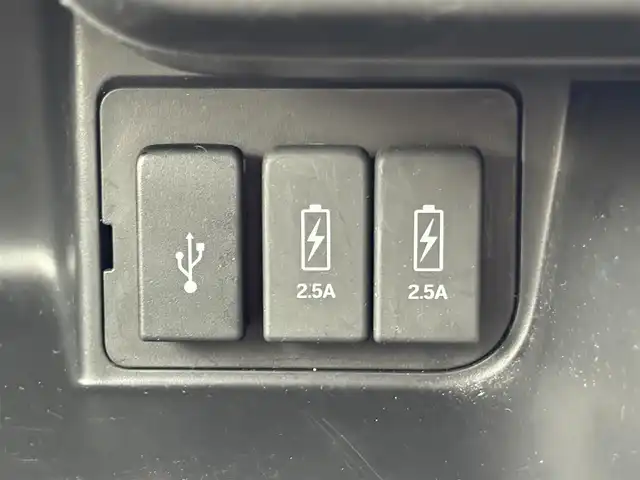 ホンダ Ｎ ＢＯＸ カスタム G L ホンダセンシング 三重県 2018(平30)年 4.8万km クリスタルブラックパール ♪ワンオーナー/♪走行47829Km/ホンダセンシング /・衝突軽減ブレーキ(CMBS)/・誤発進抑制機能/・後方誤発進抑制機能/・歩行者事故低減ステアリング/・アダプティブクルーズコントロール/・LKAS(車線維持支援システム)/・路外逸脱抑制機能/・先行車発進お知らせ機能/・標識認識機能/・オートハイビーム/スマートキー×2/プッシュスタート/パワースライドドア/アイドリングストップ/社外ナビ/・USB・CD・SD録音/・フルセグ・DVD再生/・Bluetoothオーディオ/・バックカメラ/USBポート(充電)×2/純正14インチAW/LEDヘッドライト/LEDフォグライト/オートライト/ウィンカーミラー/電格ミラー/ビルトインETC/ステアリングスイッチ/プライバシーガラス/フロアマット/ドアバイザー/サイド/カーテンエアバック
