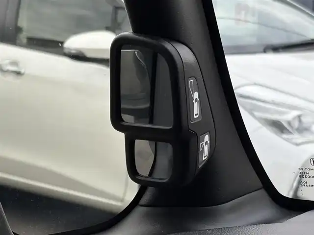 ホンダ Ｎ ＢＯＸ カスタム G L ホンダセンシング 三重県 2018(平30)年 4.8万km クリスタルブラックパール ♪ワンオーナー/♪走行47829Km/ホンダセンシング /・衝突軽減ブレーキ(CMBS)/・誤発進抑制機能/・後方誤発進抑制機能/・歩行者事故低減ステアリング/・アダプティブクルーズコントロール/・LKAS(車線維持支援システム)/・路外逸脱抑制機能/・先行車発進お知らせ機能/・標識認識機能/・オートハイビーム/スマートキー×2/プッシュスタート/パワースライドドア/アイドリングストップ/社外ナビ/・USB・CD・SD録音/・フルセグ・DVD再生/・Bluetoothオーディオ/・バックカメラ/USBポート(充電)×2/純正14インチAW/LEDヘッドライト/LEDフォグライト/オートライト/ウィンカーミラー/電格ミラー/ビルトインETC/ステアリングスイッチ/プライバシーガラス/フロアマット/ドアバイザー/サイド/カーテンエアバック