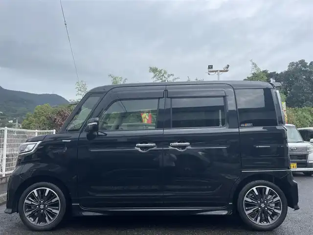 スズキ スペーシア カスタム HYBRID XS 長崎県 2022(令4)年 3万km ブルーイッシュブラックパール3 純正ナビ(FM/AM/CD/DVD/BT/フルセグTV)/スズキセーフティサポート/・デュアルセンサーブレーキサポート/・前後誤発進抑制機能/・車線維持支援機能/・車線逸脱抑制機能/・車線逸脱警報機能/・ふらつき警報機能/・標識認識機能/・先行車発進お知らせ機能/・ハイビームアシスト/・全方位カメラ/・アダプティブクルーズコントロール/ビルトインETC/両側パワースライドドア/前後ドライブレコーダー/ハーフレザーシート/D席シートヒーター/純正フロアマット/純正アルミホイール/ABS/オートライト/スマートキー/スペアキー/取扱説明書/ナビ取扱説明書/保証書