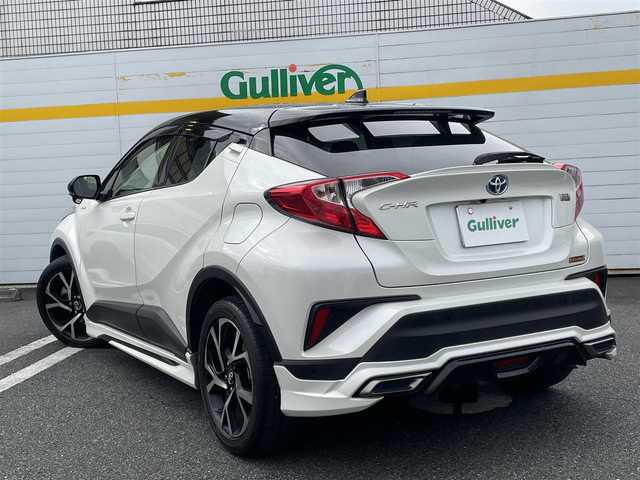 トヨタ Ｃ－ＨＲ ハイブリッド 1．8G 愛媛県 2019(令1)年 5.3万km ブラック/ホワイトパールクリスタルシャイン 2トーン 純正メモリナビ（ＤＴＶ.BT.DISC.ラジオ）/モデリスタフルエアロ/レーダークルーズコントロール/純正アルミ/シートカバー/ＢＳＭ/オートライト/オートハイビーム/ＨＤＭＩ/ブレーキホールド/スペアキーあり