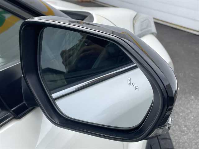 トヨタ Ｃ－ＨＲ ハイブリッド 1．8G 愛媛県 2019(令1)年 5.3万km ブラック/ホワイトパールクリスタルシャイン 2トーン 純正メモリナビ（ＤＴＶ.BT.DISC.ラジオ）/モデリスタフルエアロ/レーダークルーズコントロール/純正アルミ/シートカバー/ＢＳＭ/オートライト/オートハイビーム/ＨＤＭＩ/ブレーキホールド/スペアキーあり