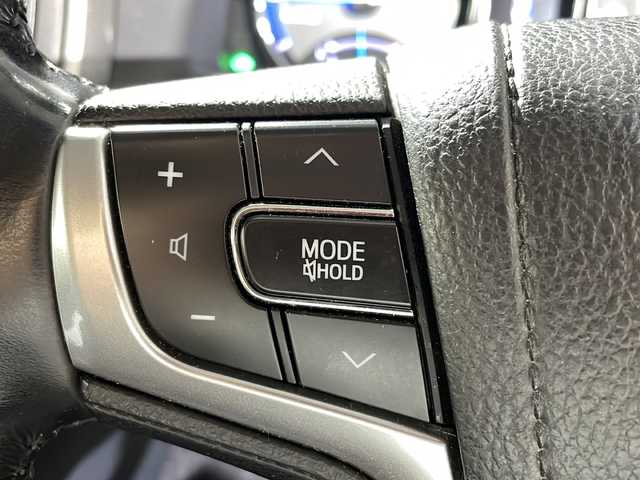 トヨタ クラウン マジェスタ Fバージョン 沖縄県 2015(平27)年 13.5万km ホワイトパールクリスタルシャイン 純正8インチナビ/（フルセグTV/CD/DVD/BT）/バックカメラ/プリクラッシュセーフティー/レーダクルーズコントロール/ブラインドスポットモニター/レザーシート/D/N席パワーシート/シートヒーター/エアシート/ビルトインETC/ドライブレコーダー/ステアリングリモコン