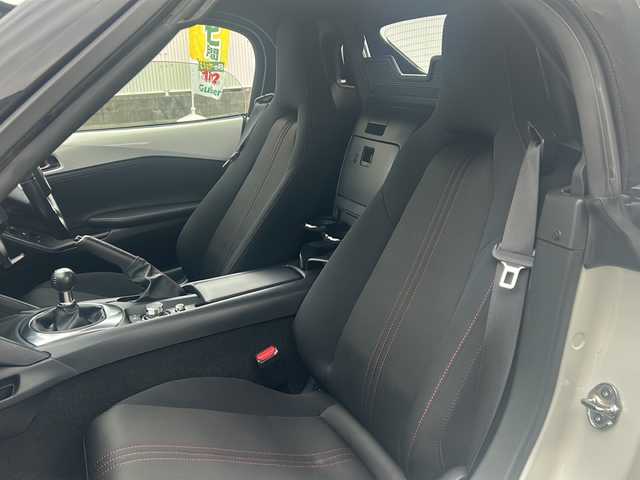 マツダ ロードスター S スペシャルパッケージ 岐阜県 2015(平27)年 2.6万km アークティックホワイト 社外スポーツマフラー/純正メーカーナビ/ワンセグTV/AM/FM/Bluetooth/バックカメラ/ETC/プッシュスタート/スマートキー/横滑り防止装置/純正フロアマット