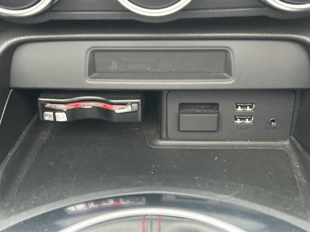 マツダ ロードスター S スペシャルパッケージ 岐阜県 2015(平27)年 2.6万km アークティックホワイト 社外スポーツマフラー/純正メーカーナビ/ワンセグTV/AM/FM/Bluetooth/バックカメラ/ETC/プッシュスタート/スマートキー/横滑り防止装置/純正フロアマット