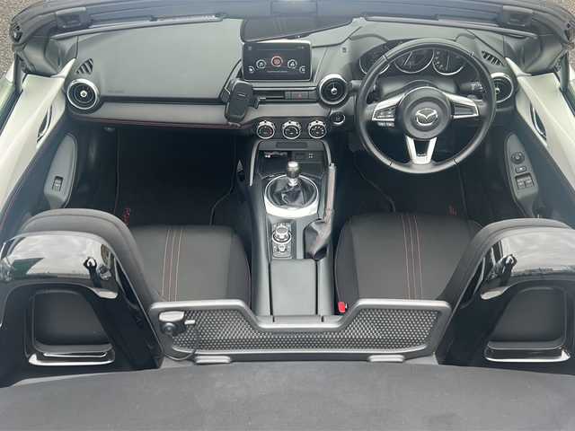 マツダ ロードスター S スペシャルパッケージ 岐阜県 2015(平27)年 2.6万km アークティックホワイト 社外スポーツマフラー/純正メーカーナビ/ワンセグTV/AM/FM/Bluetooth/バックカメラ/ETC/プッシュスタート/スマートキー/横滑り防止装置/純正フロアマット