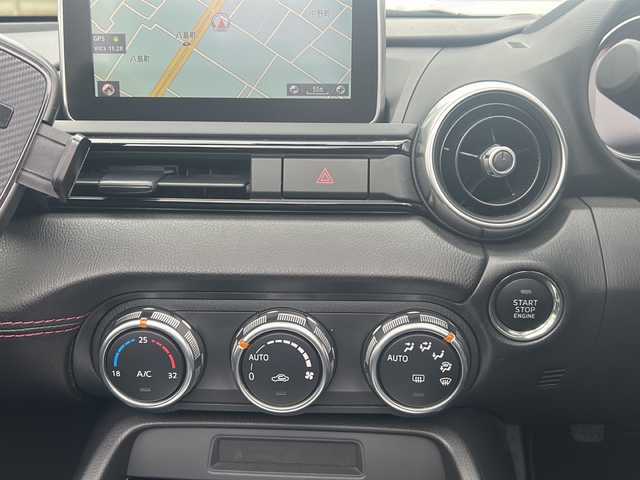 マツダ ロードスター S スペシャルパッケージ 岐阜県 2015(平27)年 2.6万km アークティックホワイト 社外スポーツマフラー/純正メーカーナビ/ワンセグTV/AM/FM/Bluetooth/バックカメラ/ETC/プッシュスタート/スマートキー/横滑り防止装置/純正フロアマット