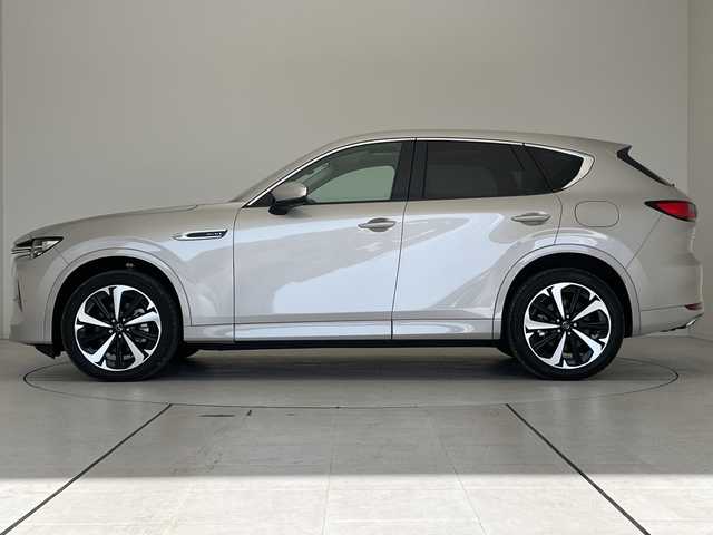 マツダ ＣＸ－６０ XD HV プレミアムモダン 愛知県 2023(令5)年 2.6万km プラチナクォーツメタリック プレミアムサウンドBOSE/純正12.4型ナビ SDカードなし/全方位カメラ/サンルーフ/レーダークルーズコントロール/シートヒーター全席/エアシート/バックカメラ/電動リアゲート/パワーシート/ヘッドアップディスプレイ/コーナーセンサー/純正アルミホイール/ブラインドスポットモニター/LEDヘッドライト/パドルシフト/ステアリングヒーター/オートマチックハイビーム/ワイヤレス充電機/衝突軽減システム/フルセグ/Bluetooth/ステアリングスイッチ/スマートキー/プッシュスタート
