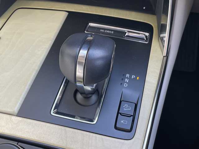 マツダ ＣＸ－６０ XD HV プレミアムモダン 愛知県 2023(令5)年 2.6万km プラチナクォーツメタリック プレミアムサウンドBOSE/純正12.4型ナビ SDカードなし/全方位カメラ/サンルーフ/レーダークルーズコントロール/シートヒーター全席/エアシート/バックカメラ/電動リアゲート/パワーシート/ヘッドアップディスプレイ/コーナーセンサー/純正アルミホイール/ブラインドスポットモニター/LEDヘッドライト/パドルシフト/ステアリングヒーター/オートマチックハイビーム/ワイヤレス充電機/衝突軽減システム/フルセグ/Bluetooth/ステアリングスイッチ/スマートキー/プッシュスタート