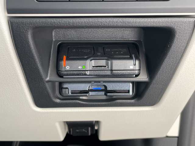 マツダ ＣＸ－６０ XD HV プレミアムモダン 愛知県 2023(令5)年 2.6万km プラチナクォーツメタリック プレミアムサウンドBOSE/純正12.4型ナビ SDカードなし/全方位カメラ/サンルーフ/レーダークルーズコントロール/シートヒーター全席/エアシート/バックカメラ/電動リアゲート/パワーシート/ヘッドアップディスプレイ/コーナーセンサー/純正アルミホイール/ブラインドスポットモニター/LEDヘッドライト/パドルシフト/ステアリングヒーター/オートマチックハイビーム/ワイヤレス充電機/衝突軽減システム/フルセグ/Bluetooth/ステアリングスイッチ/スマートキー/プッシュスタート