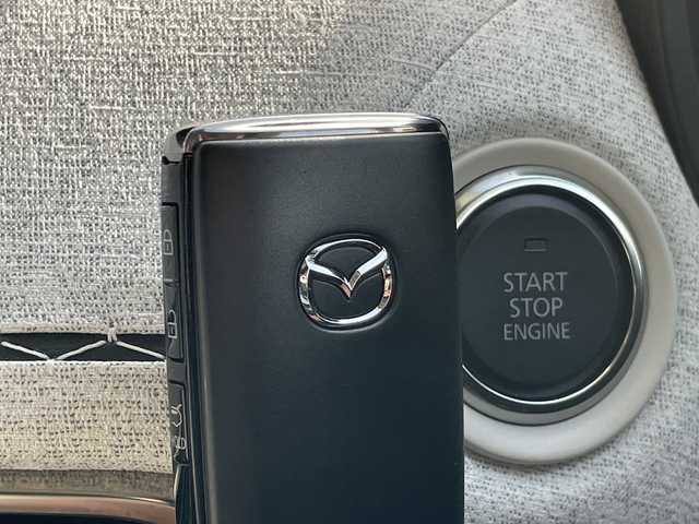 マツダ ＣＸ－６０ XD HV プレミアムモダン 愛知県 2023(令5)年 2.6万km プラチナクォーツメタリック プレミアムサウンドBOSE/純正12.4型ナビ SDカードなし/全方位カメラ/サンルーフ/レーダークルーズコントロール/シートヒーター全席/エアシート/バックカメラ/電動リアゲート/パワーシート/ヘッドアップディスプレイ/コーナーセンサー/純正アルミホイール/ブラインドスポットモニター/LEDヘッドライト/パドルシフト/ステアリングヒーター/オートマチックハイビーム/ワイヤレス充電機/衝突軽減システム/フルセグ/Bluetooth/ステアリングスイッチ/スマートキー/プッシュスタート