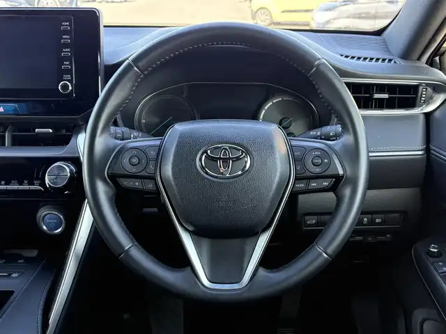 トヨタ ハリアー ハイブリッド G 大分県 2021(令3)年 4.1万km プレシャスブラックパール ・純正ナビ(USB/BT/AUX/Miracast)/・バックカメラ/・フルセグテレビ/・プリクラッシュセーフティ/・コーナーセンサー/・ETC/・レーダークルーズコントロール/・プリクラッシュセーフティ/・ブラインドスポットモニター/・MTモード付きAT/・オートハイビーム/・デジタルインナーミラー/・スマートキー/・プッシュスタートボタン