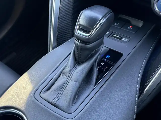 トヨタ ハリアー ハイブリッド G 大分県 2021(令3)年 4.1万km プレシャスブラックパール ・純正ナビ(USB/BT/AUX/Miracast)/・バックカメラ/・フルセグテレビ/・プリクラッシュセーフティ/・コーナーセンサー/・ETC/・レーダークルーズコントロール/・プリクラッシュセーフティ/・ブラインドスポットモニター/・MTモード付きAT/・オートハイビーム/・デジタルインナーミラー/・スマートキー/・プッシュスタートボタン