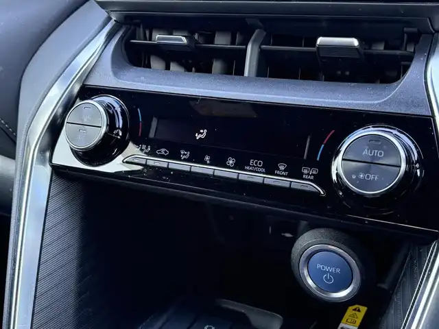 トヨタ ハリアー ハイブリッド G 大分県 2021(令3)年 4.1万km プレシャスブラックパール ・純正ナビ(USB/BT/AUX/Miracast)/・バックカメラ/・フルセグテレビ/・プリクラッシュセーフティ/・コーナーセンサー/・ETC/・レーダークルーズコントロール/・プリクラッシュセーフティ/・ブラインドスポットモニター/・MTモード付きAT/・オートハイビーム/・デジタルインナーミラー/・スマートキー/・プッシュスタートボタン