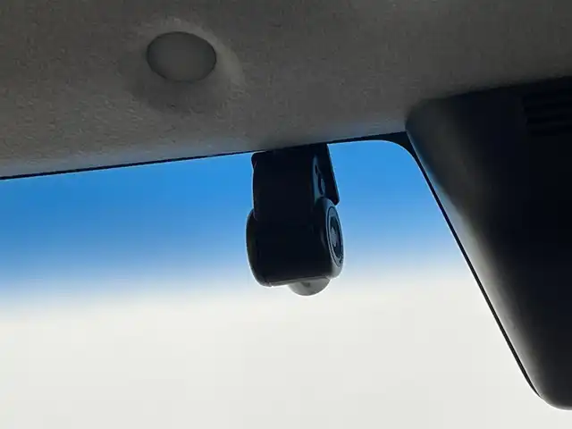 ダイハツ トール カスタムG ターボ 埼玉県 2021(令3)年 4.2万km ブラックマイカメタリック/コンパーノレッド スマートアシスト　純正９インチナビ　パノラマモニター　ビルトインＥＴＣ２．０　ドライブレコーダー　アダプティブクルーズコントロール　純正アルミホイール　スマートキー　オートライト　ＬＥＤライト　地デジ