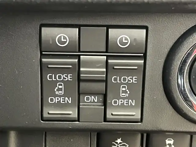 ダイハツ トール カスタムG ターボ 埼玉県 2021(令3)年 4.2万km ブラックマイカメタリック/コンパーノレッド スマートアシスト　純正９インチナビ　パノラマモニター　ビルトインＥＴＣ２．０　ドライブレコーダー　アダプティブクルーズコントロール　純正アルミホイール　スマートキー　オートライト　ＬＥＤライト　地デジ