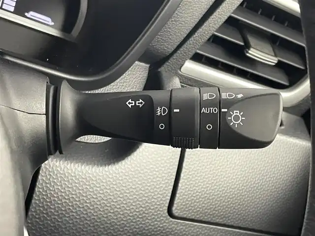 ダイハツ トール カスタムG ターボ 埼玉県 2021(令3)年 4.2万km ブラックマイカメタリック/コンパーノレッド スマートアシスト　純正９インチナビ　パノラマモニター　ビルトインＥＴＣ２．０　ドライブレコーダー　アダプティブクルーズコントロール　純正アルミホイール　スマートキー　オートライト　ＬＥＤライト　地デジ