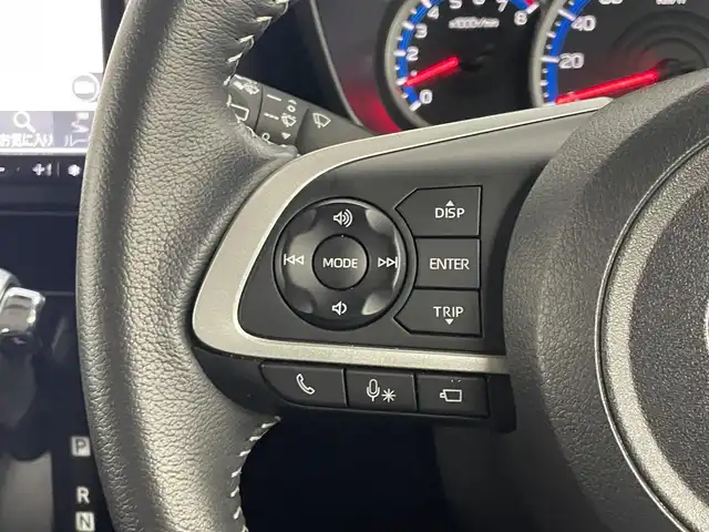 ダイハツ トール カスタムG ターボ 埼玉県 2021(令3)年 4.2万km ブラックマイカメタリック/コンパーノレッド スマートアシスト　純正９インチナビ　パノラマモニター　ビルトインＥＴＣ２．０　ドライブレコーダー　アダプティブクルーズコントロール　純正アルミホイール　スマートキー　オートライト　ＬＥＤライト　地デジ