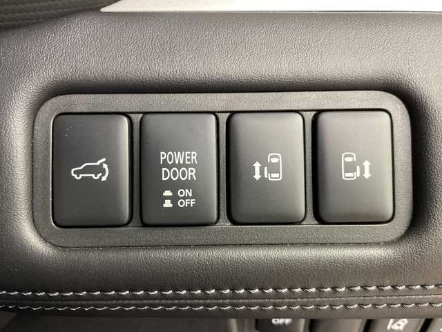 三菱 デリカＤ：５ G パワーパッケージ 道央・札幌 2019(平31)年 4.6万km アイガーグレーM/ダイヤモンドブラックマイカ ・4WD/ディーゼルターボ/・衝突被害軽減ブレーキ/・社外ナビ/・フルセグ/BT/DVD/SD）/・バックカメラ/・両側パワースライドドア/・パワーバックドア/・レーダークルーズコントロール/・LEDオートライト/オートハイビーム/・フォグランプ/・パワーシート/シートヒーター/・パドルシフト/・スマートキー×２/・純正エンジンスターター/・ドライブレコーダー前方/・純正AW付き夏タイヤ積込/・ETC