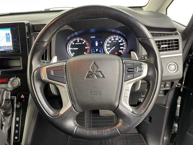 三菱 デリカＤ：５ G パワーパッケージ 道央・札幌 2019(平31)年 4.6万km アイガーグレーM/ダイヤモンドブラックマイカ ・4WD/ディーゼルターボ/・衝突被害軽減ブレーキ/・社外ナビ/・フルセグ/BT/DVD/SD）/・バックカメラ/・両側パワースライドドア/・パワーバックドア/・レーダークルーズコントロール/・LEDオートライト/オートハイビーム/・フォグランプ/・パワーシート/シートヒーター/・パドルシフト/・スマートキー×２/・純正エンジンスターター/・ドライブレコーダー前方/・純正AW付き夏タイヤ積込/・ETC