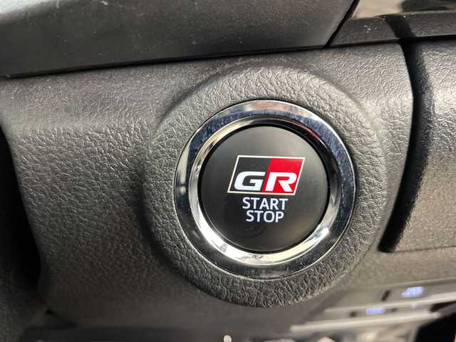 トヨタ ハイラックス Z GRスポーツ 道央・札幌 2023(令5)年 3.5万km アティチュードブラックマイカ ・４WD　/ディーゼルターボ/・寒冷地仕様　/社外JBLスピーカー/・GRドレスアップマフラー/GRマッドフラップ/・GRスポーツサイドバイザー/・社外サイドステップ/社外トノカバー/・トヨタセーフティセンス/・レーダークルーズコントロール/・プリクラッシュセーフティ/・純正8インチディスプレイオーディオ/・コネクトナビ.BT.フルセグ.USB/・パノラミックビューモニター/・ハーフレザーシート/パワーシート/・360度ドライブレコーダー/・LEDオートライト/ETC2.0/・パドルシフト/・スマートキー