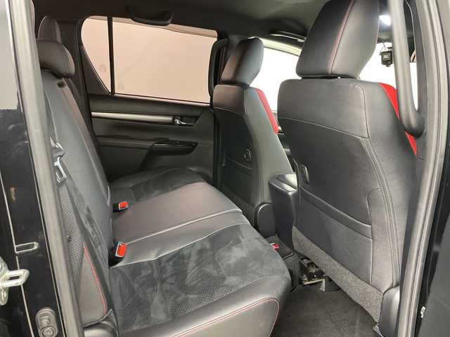 トヨタ ハイラックス Z GRスポーツ 道央・札幌 2023(令5)年 3.5万km アティチュードブラックマイカ ・４WD　/ディーゼルターボ/・寒冷地仕様　/社外JBLスピーカー/・GRドレスアップマフラー/GRマッドフラップ/・GRスポーツサイドバイザー/・社外サイドステップ/社外トノカバー/・トヨタセーフティセンス/・レーダークルーズコントロール/・プリクラッシュセーフティ/・純正8インチディスプレイオーディオ/・コネクトナビ.BT.フルセグ.USB/・パノラミックビューモニター/・ハーフレザーシート/パワーシート/・360度ドライブレコーダー/・LEDオートライト/ETC2.0/・パドルシフト/・スマートキー