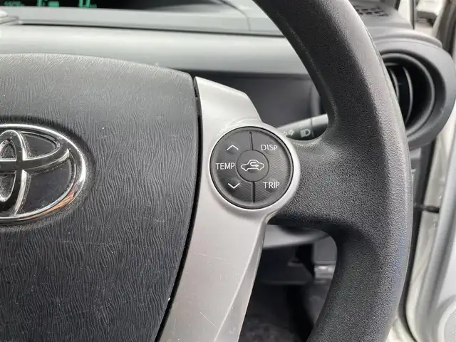 トヨタ アクア S 滋賀県 2013(平25)年 6万km ライムホワイトパールクリスタルシャイン 純正ナビ/【Bluetooth/フルセグTV/CD/DVD】/バックカメラ/ETC/スマートキー/プッシュスタート/オートライト/ステアリングスイッチ/オートエアコン/純正フロアマット/スペアキー