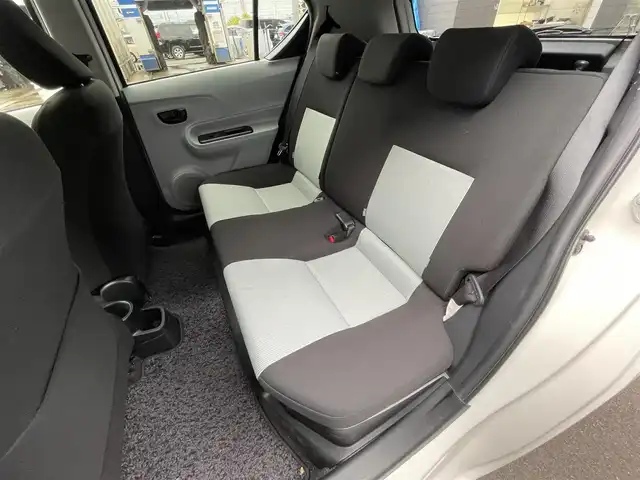 トヨタ アクア S 滋賀県 2013(平25)年 6万km ライムホワイトパールクリスタルシャイン 純正ナビ/【Bluetooth/フルセグTV/CD/DVD】/バックカメラ/ETC/スマートキー/プッシュスタート/オートライト/ステアリングスイッチ/オートエアコン/純正フロアマット/スペアキー