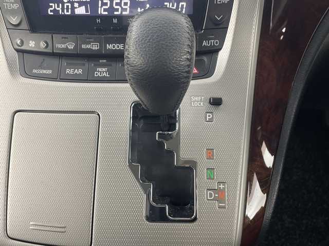 トヨタ ヴェルファイア 2．4Z 埼玉県 2012(平24)年 6.6万km グレーM 後席モニター　/純正HDDナビ　/（CD/DVD/HDD/BT）/バックカメラ　/フルセグＴＶ　/前後ドライブレコーダー　/ビルトインＥＴＣ　/両側パワースライドドア/コーナーセンサー　/オートライト　/キセノンヘッドライト/純正アルミホイール　/フロアマット　/フォグランプ/ドアバイザー